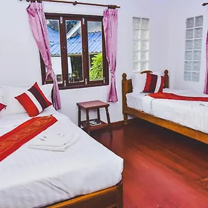 Pranee Hostal