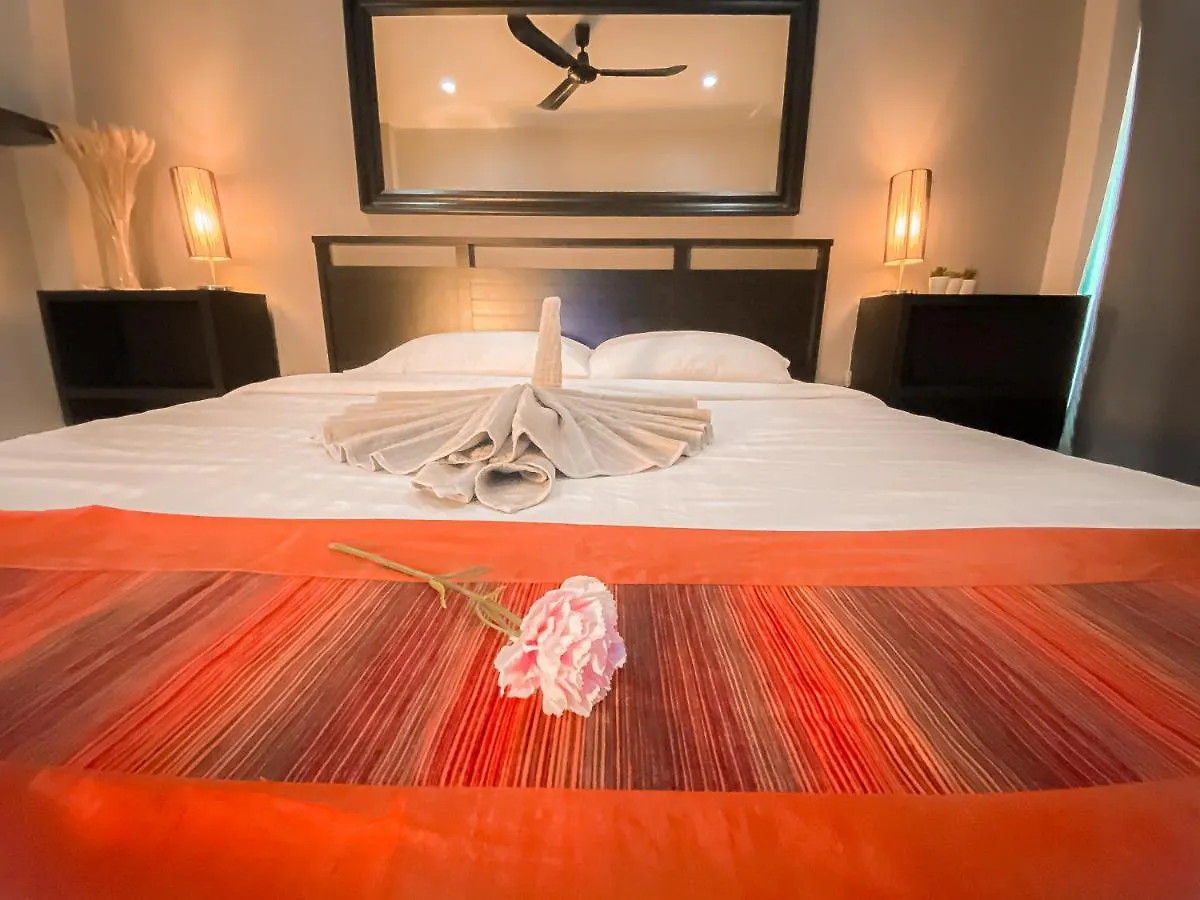 Infinity Guesthouse Koh Tao 2*,  Thailand